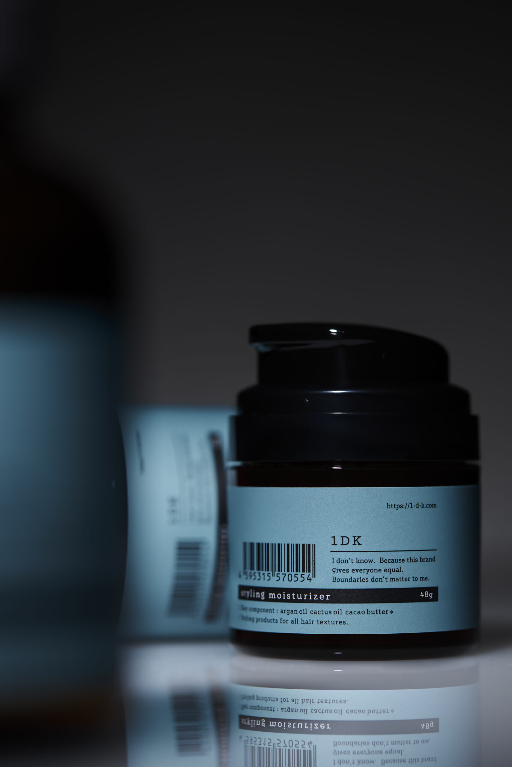 しっかり整えるのに、軽やか。『1DK』styling moisturizer ｜ AKANE