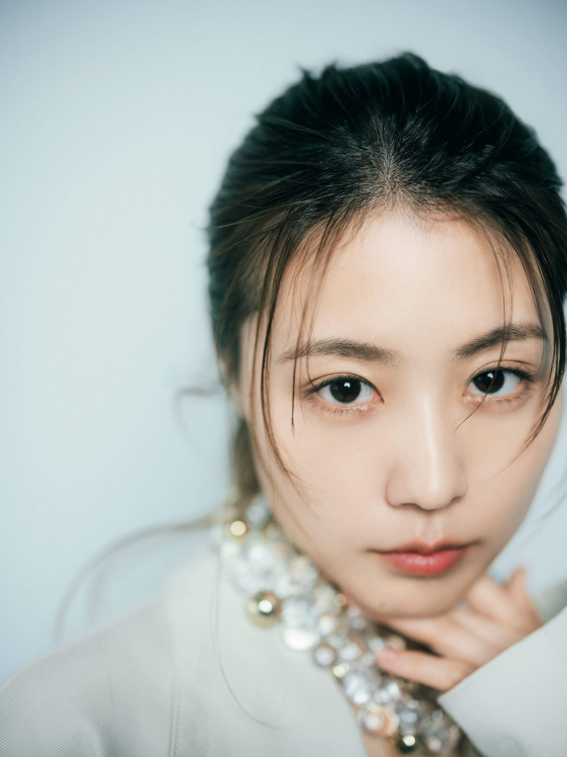 有村架純「仲間を思い、役者としての自分を全うする」創刊号特別